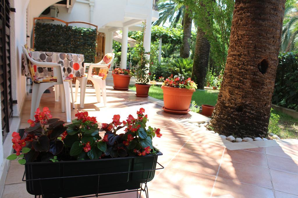Apartmani I Sobe Goca Херцег-Нови Экстерьер фото